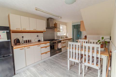 3 bedroom end of terrace house for sale, Phoenix Avenue, Gedling, Nottingham