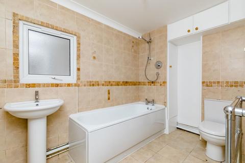 56 Upper Close, Forest Row, RH18 5DS