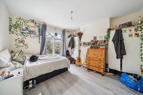 undefined, Cambridge Road North, London W4