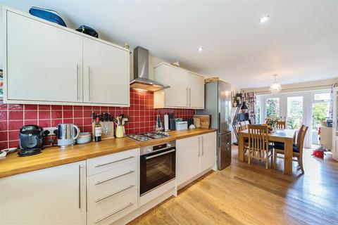 3 bedroom link detached house for sale, Oak End, Arundel