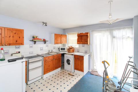 11 Bearsden Way, Broadbridge Heath, Horsham, RH12 3AQ