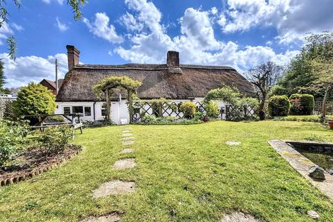 Batten Cottage Breamore Road, Downton, Salisbury, SP5 3HW