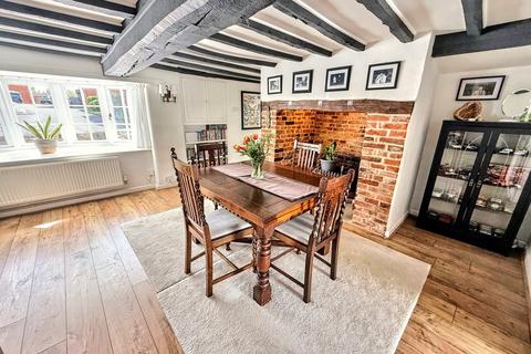 Batten Cottage Breamore Road, Downton, Salisbury, SP5 3HW