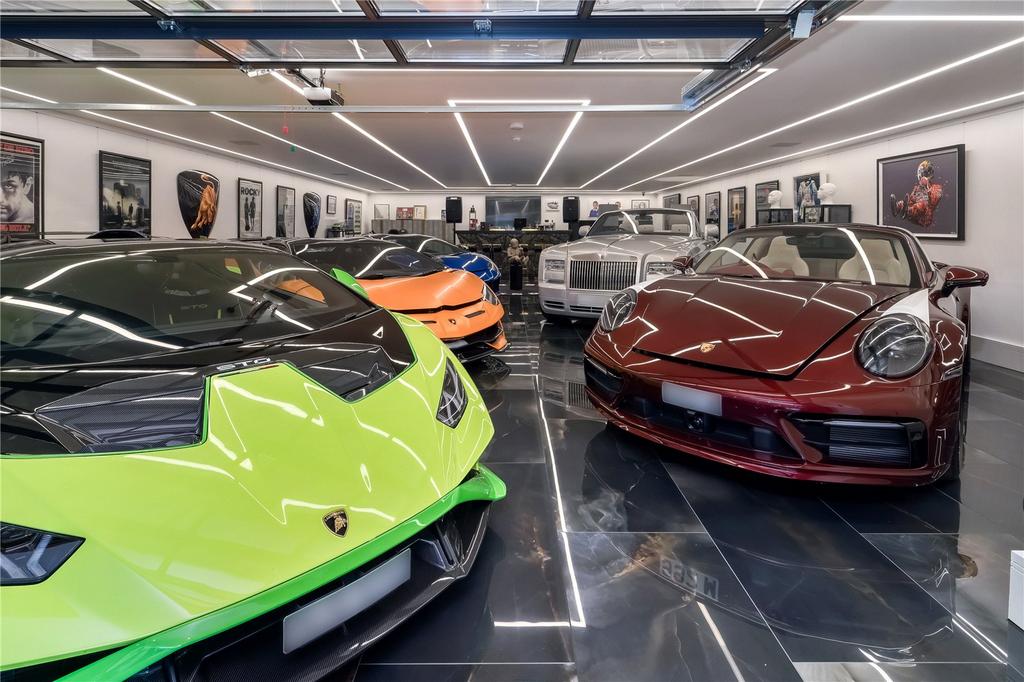 8 Car Garage