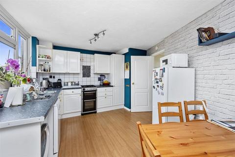 3 bedroom end of terrace house for sale, Old Barn Way, Southwick, Brighton