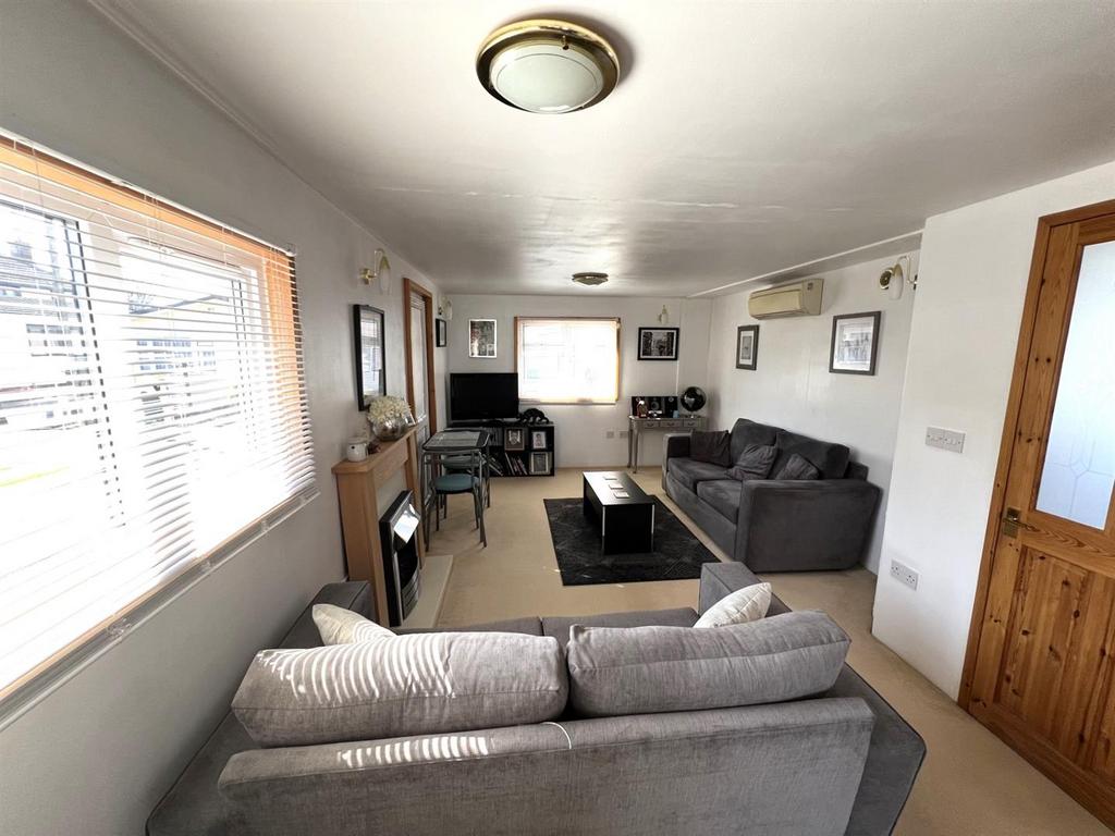 Lounge (2)