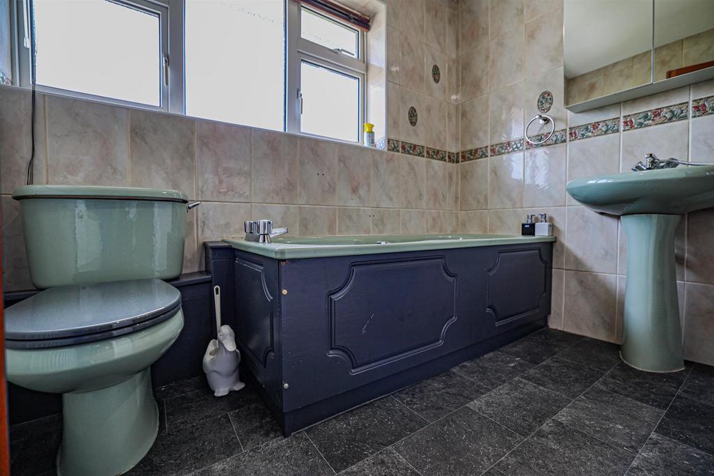 980 A4350.jpg