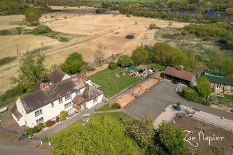 5 bedroom detached house for sale, Mucking