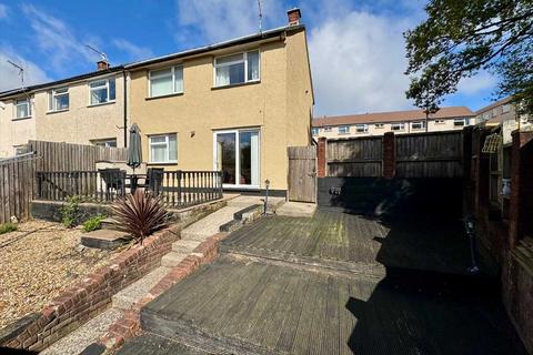 38 Maple Court, Tonyrefail, Porth, CF39 8NH