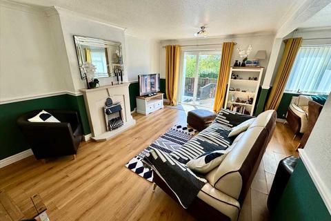 38 Maple Court, Tonyrefail, Porth, CF39 8NH