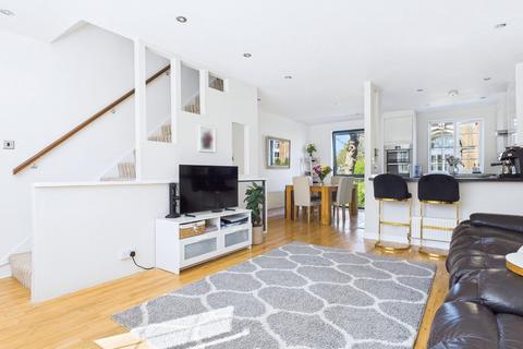 3 Barry Walk, Brighton, BN2 0HP