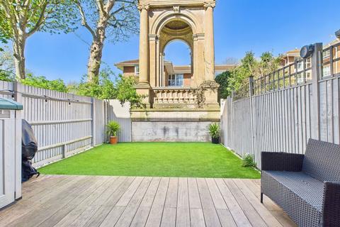 3 Barry Walk, Brighton, BN2 0HP