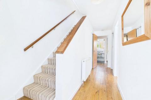 3 Barry Walk, Brighton, BN2 0HP