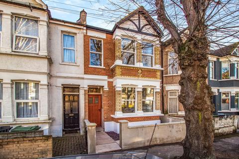 4 bedroom terraced house to rent, Waverley Road, London, E17 3LQ