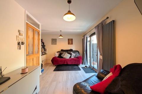 86 Kilross Road, Feltham, TW14 8SA