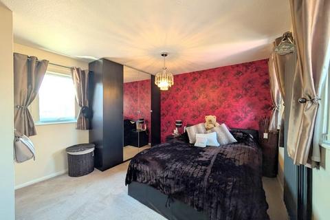 86 Kilross Road, Feltham, TW14 8SA