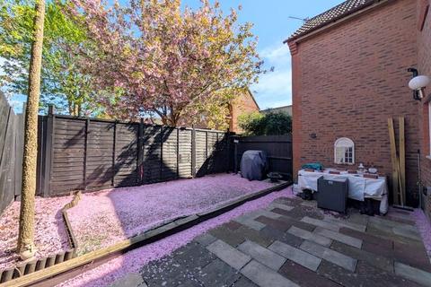 86 Kilross Road, Feltham, TW14 8SA