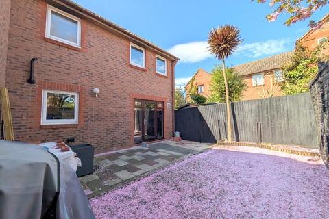 86 Kilross Road, Feltham, TW14 8SA