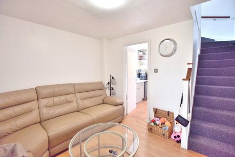 1 bedroom detached house to rent, Hamilton Way, London, Greater London. N13