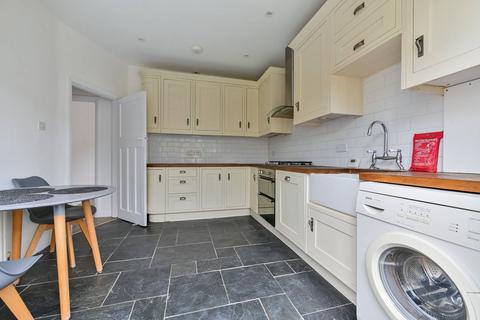 3 bedroom terraced house to rent, Gladstone Road, Surbiton, KT6