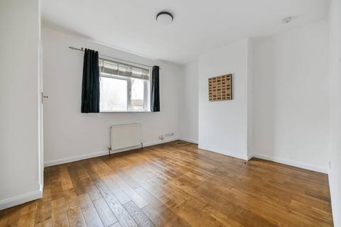 3 bedroom terraced house to rent, Gladstone Road, Surbiton, KT6