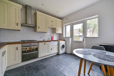 3 bedroom terraced house to rent, Gladstone Road, Surbiton, KT6