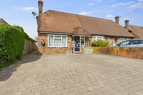 18 Chestnuts Close, Lindfield, Haywards Heath, RH16 2AU