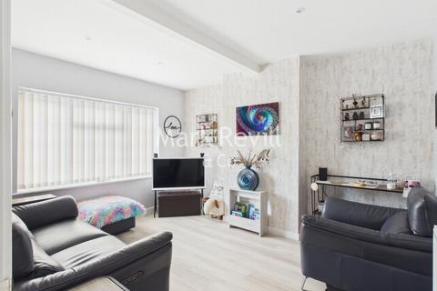 18 Chestnuts Close, Lindfield, Haywards Heath, RH16 2AU