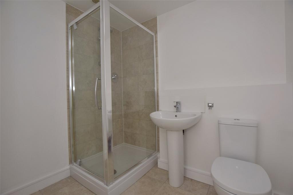 Shower En-Suite