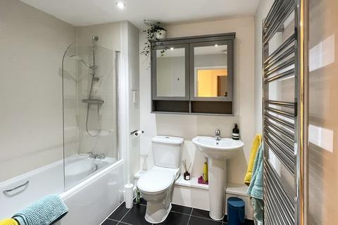 1 bedroom flat for sale, Fairthorn Road, London, SE7