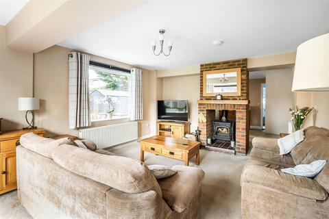 undefined, KINGSTON ROAD, LEATHERHEAD, KT22