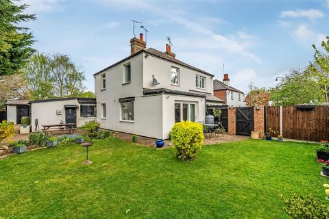KINGSTON ROAD, LEATHERHEAD, KT22