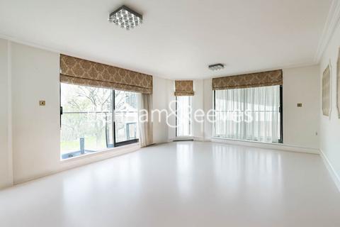 3 bedroom apartment to rent, Kensington West, Kensington W14