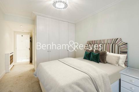 3 bedroom apartment to rent, Kensington West, Kensington W14