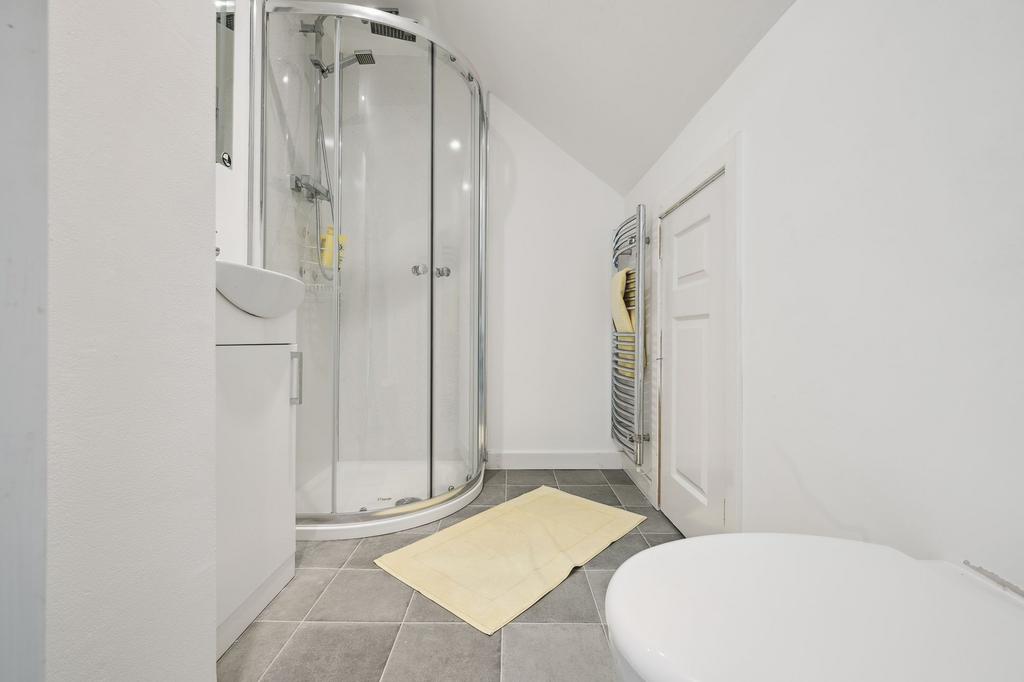 Bathroom Upstairs