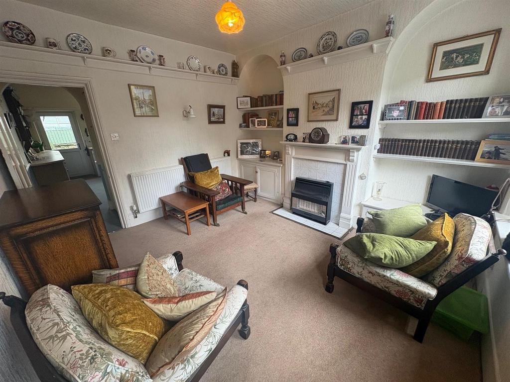 Living Room.jpg
