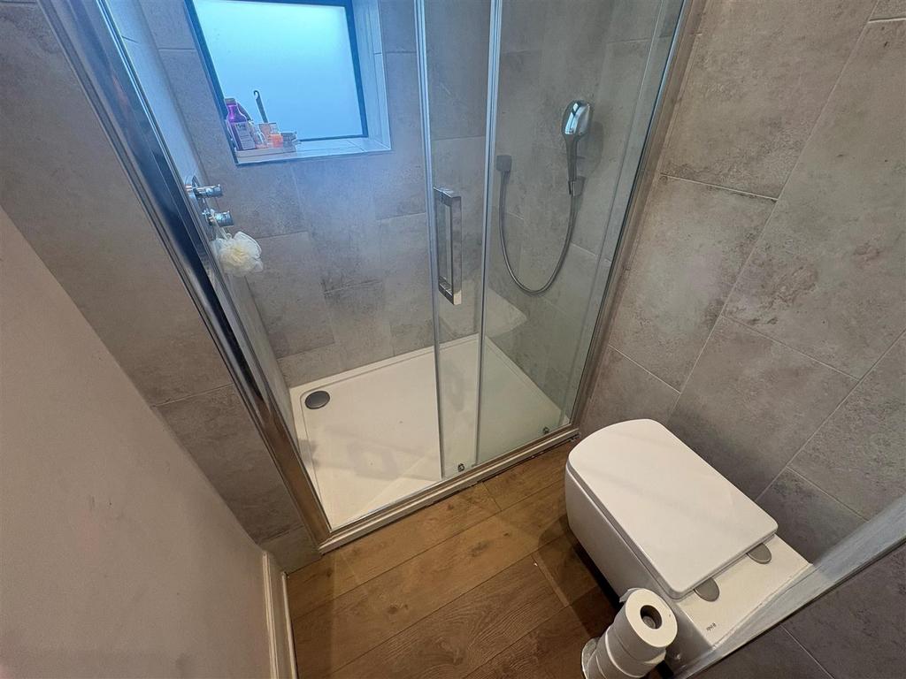 Shower1.jpg