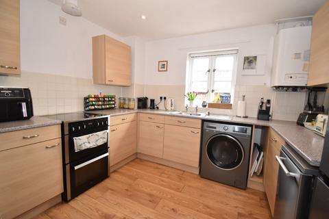 17 Veale Drive, Exeter, EX2 5GW