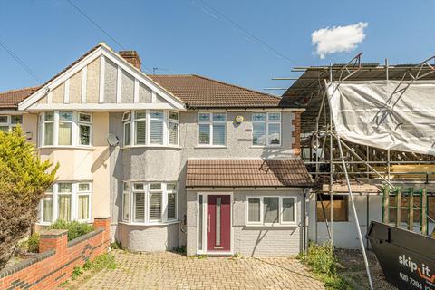 30 Lyndhurst Avenue, Twickenham, TW2 6BY