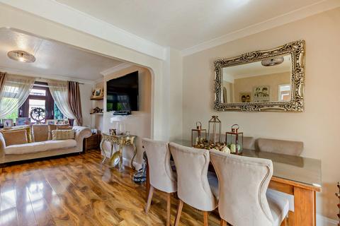 7 Erriff Drive, South Ockendon, RM15 5AN