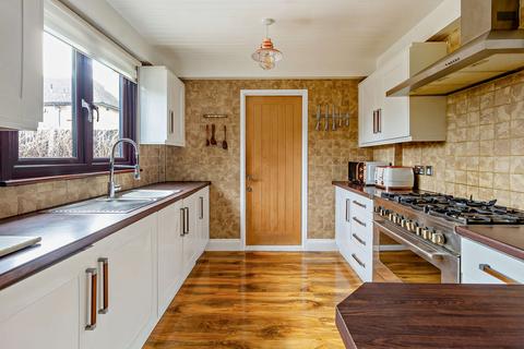 7 Erriff Drive, South Ockendon, RM15 5AN
