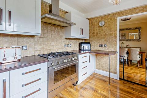 7 Erriff Drive, South Ockendon, RM15 5AN