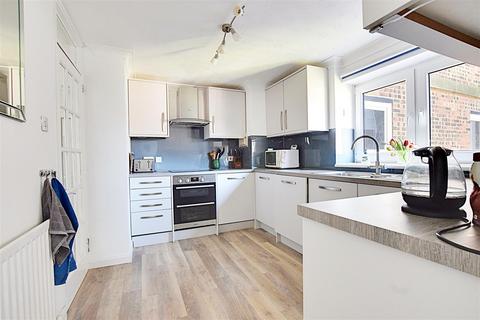2 bedroom flat for sale, Sutton Place, Bexhill-On-Sea