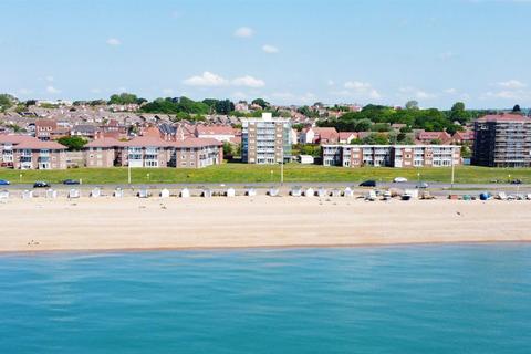 2 bedroom flat for sale, Sutton Place, Bexhill-On-Sea