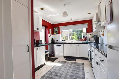 2 bedroom detached bungalow for sale, Penhurst Drive, Bexhill-On-Sea