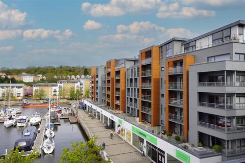 204 Newfoundland Way, Portishead, Bristol, BS20 7PT
