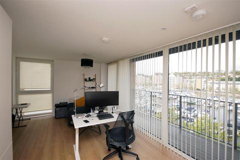 204 Newfoundland Way, Portishead, Bristol, BS20 7PT