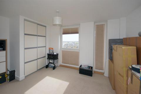 204 Newfoundland Way, Portishead, Bristol, BS20 7PT