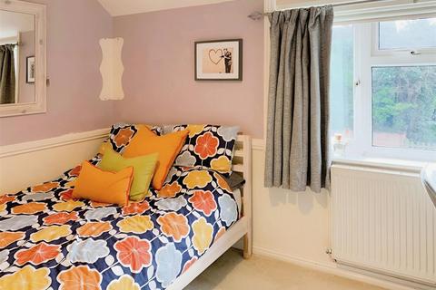 2 bedroom terraced house to rent, Copthorne Road, Shrewsbury