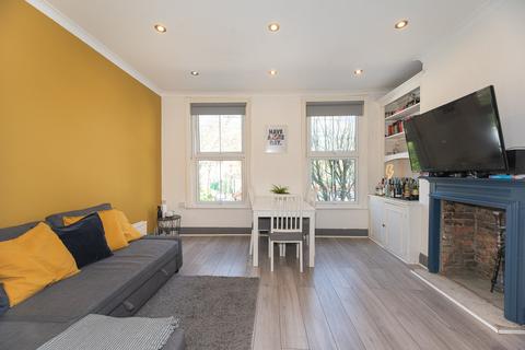 3 bedroom apartment for sale, Home Road, London, SW11